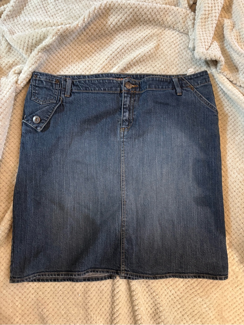 Riders by Lee Indigo Denim Mini Skirt Size 17/18 - Vintage piece